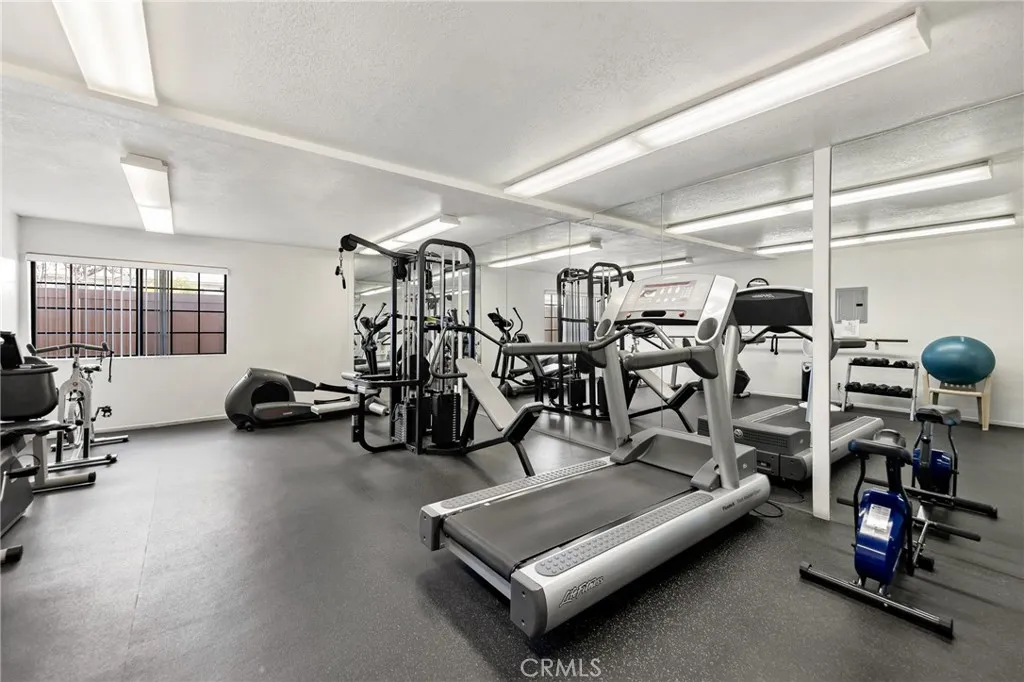 441 E San Jose, Burbank, California 91501 home-pic-18