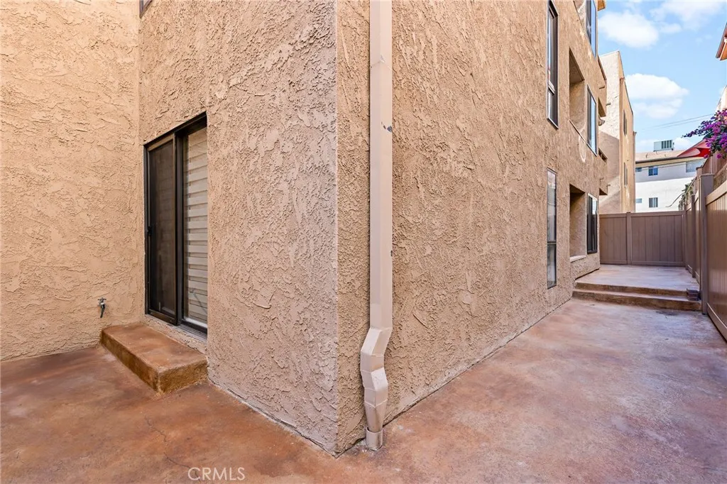 441 E San Jose, Burbank, California 91501 home-pic-17