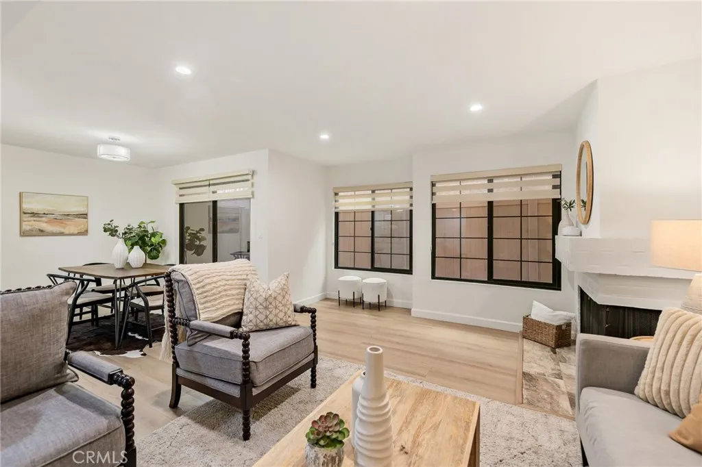 441 E San Jose, Burbank, California 91501 home-pic-2