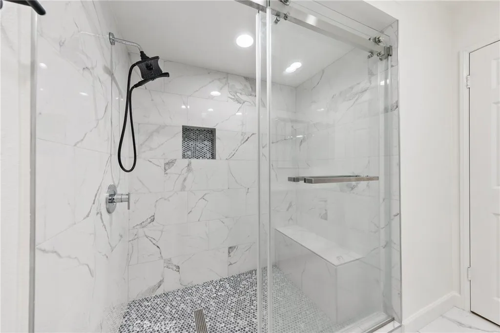441 E San Jose, Burbank, California 91501 home-pic-10