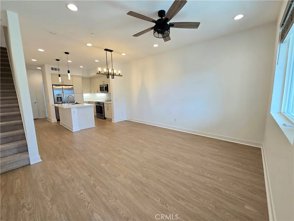 18 E Sunset, Long Beach, California 90805 home-pic-17