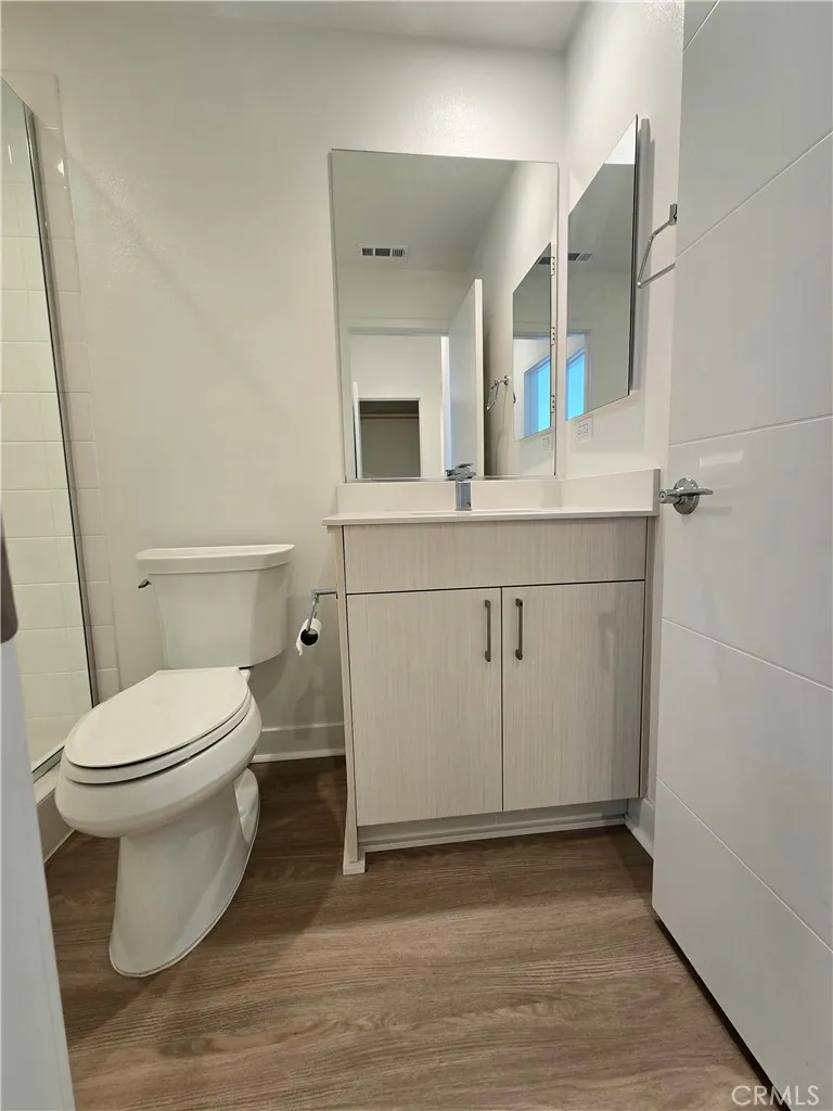 18 E Sunset, Long Beach, California 90805 home-pic-23