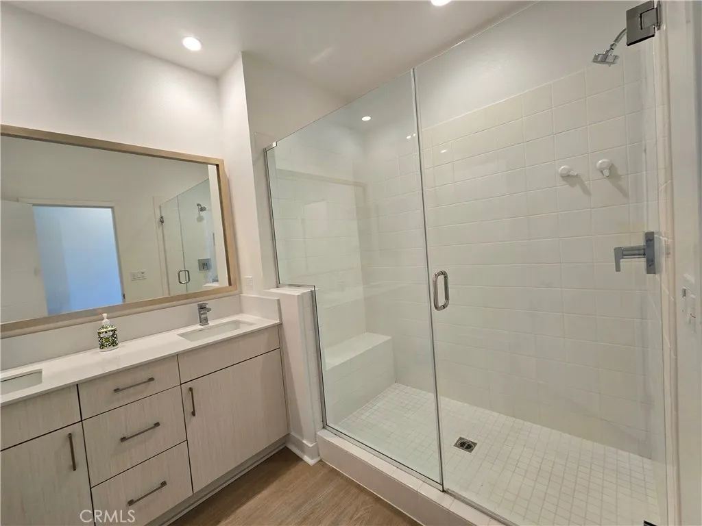 18 E Sunset, Long Beach, California 90805 home-pic-11