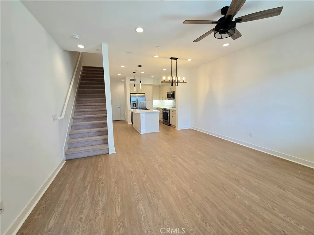 18 E Sunset, Long Beach, California 90805 home-pic-18