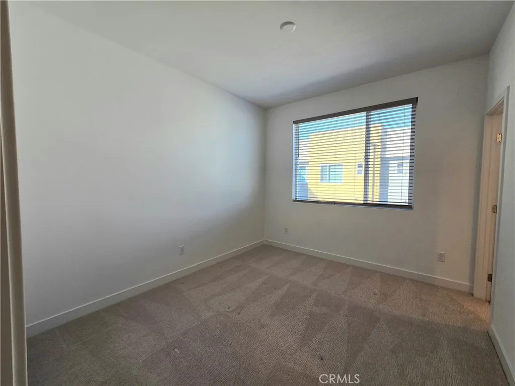 18 E Sunset, Long Beach, California 90805 home-pic-15