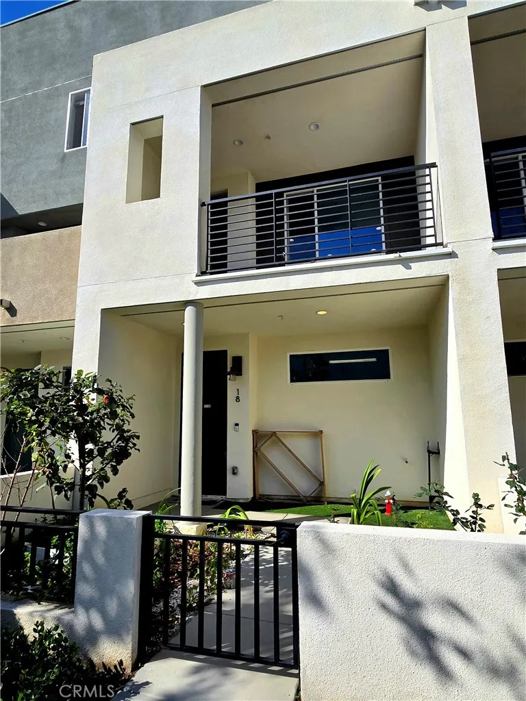 18 E Sunset, Long Beach, California 90805 home-pic-3