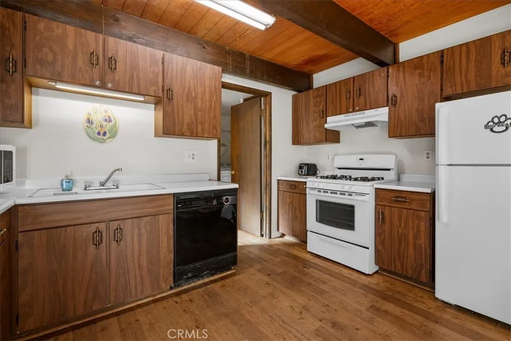 43485 Primrose, Big Bear Lake, California 92315 home-pic-23