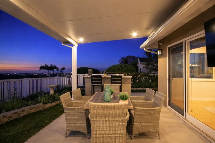 2821 Alta Vista, Newport Beach, California 92660