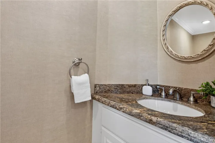 2821 Alta Vista, Newport Beach, California 92660