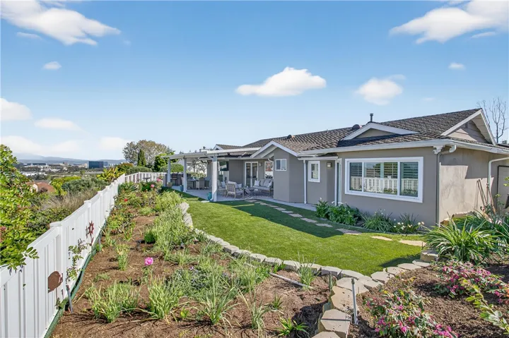 2821 Alta Vista, Newport Beach, California 92660