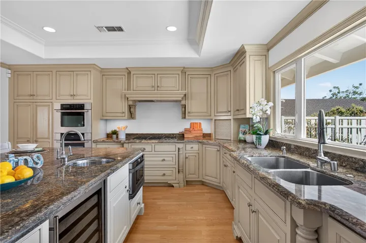 2821 Alta Vista, Newport Beach, California 92660