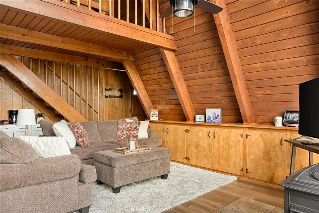 1190 Klondike, Lake Arrowhead, California 92352 home-pic-14