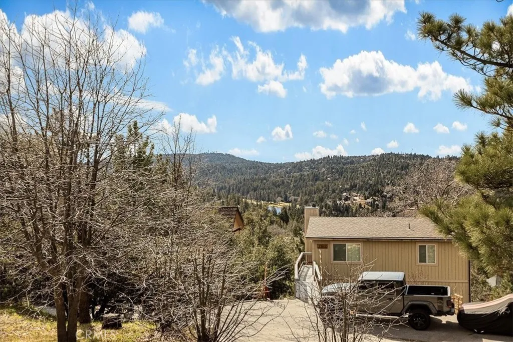 1190 Klondike, Lake Arrowhead, California 92352 home-pic-3
