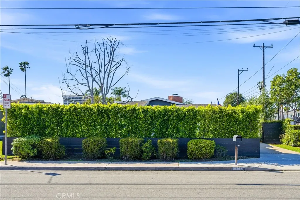 1953 Maple, Costa Mesa, California 92627 home-pic-36