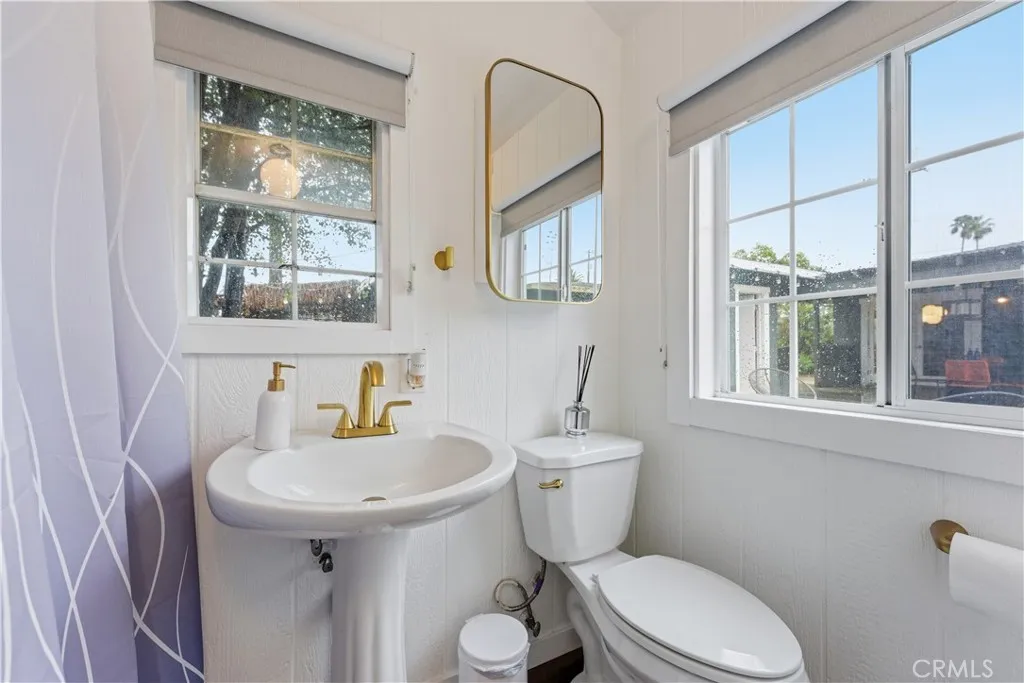 1953 Maple, Costa Mesa, California 92627 home-pic-25