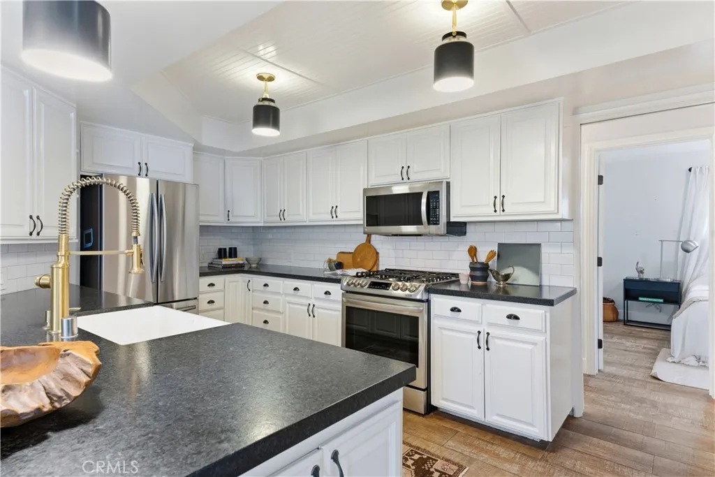 1953 Maple, Costa Mesa, California 92627 home-pic-10