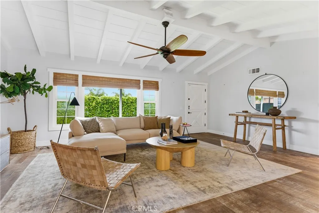 1953 Maple, Costa Mesa, California 92627 home-pic-3