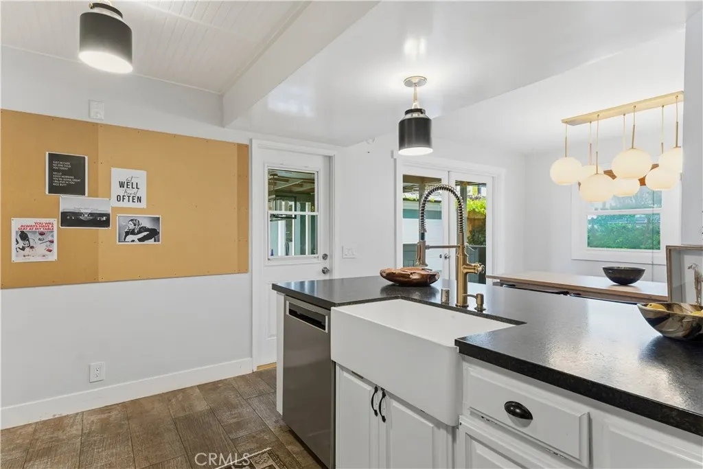 1953 Maple, Costa Mesa, California 92627 home-pic-11