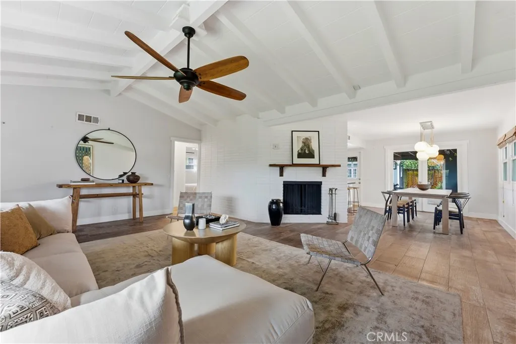 1953 Maple, Costa Mesa, California 92627 home-pic-4