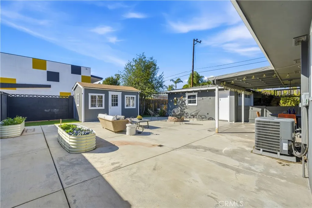 1953 Maple, Costa Mesa, California 92627 home-pic-27