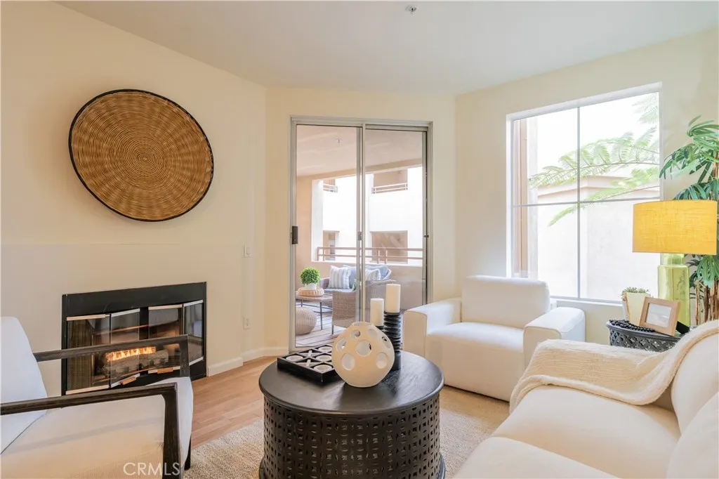 1301 Cabrillo Ave 208, Torrance, California 90501 home-pic-1