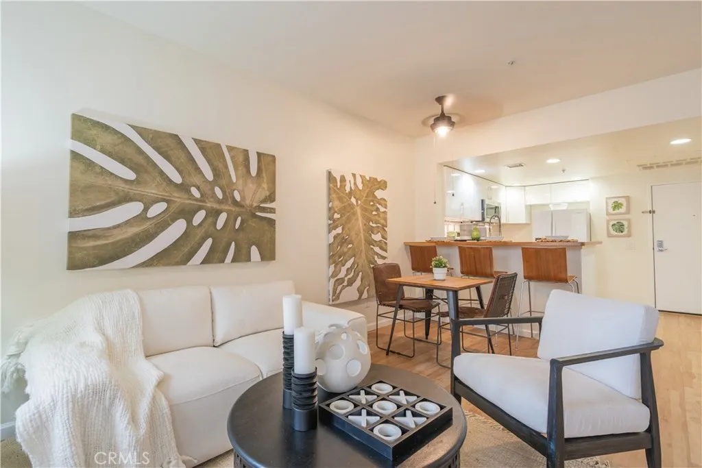 1301 Cabrillo Ave 208, Torrance, California 90501 home-pic-9