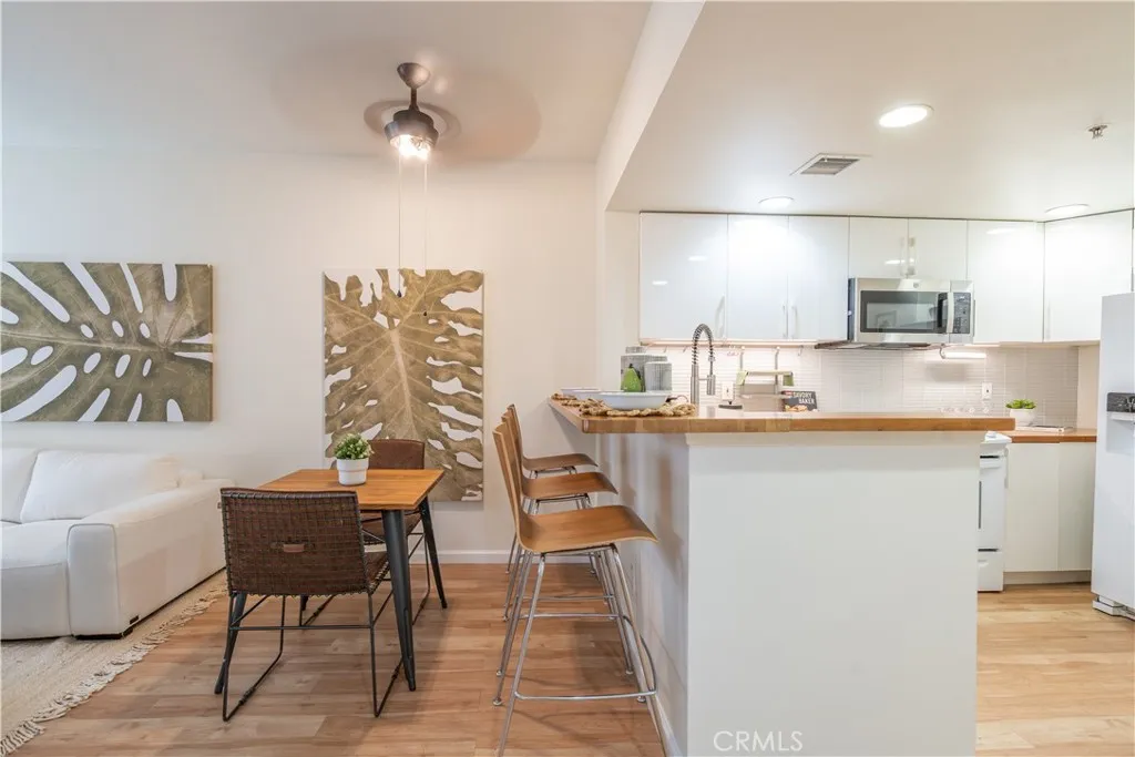 1301 Cabrillo Ave 208, Torrance, California 90501 home-pic-6