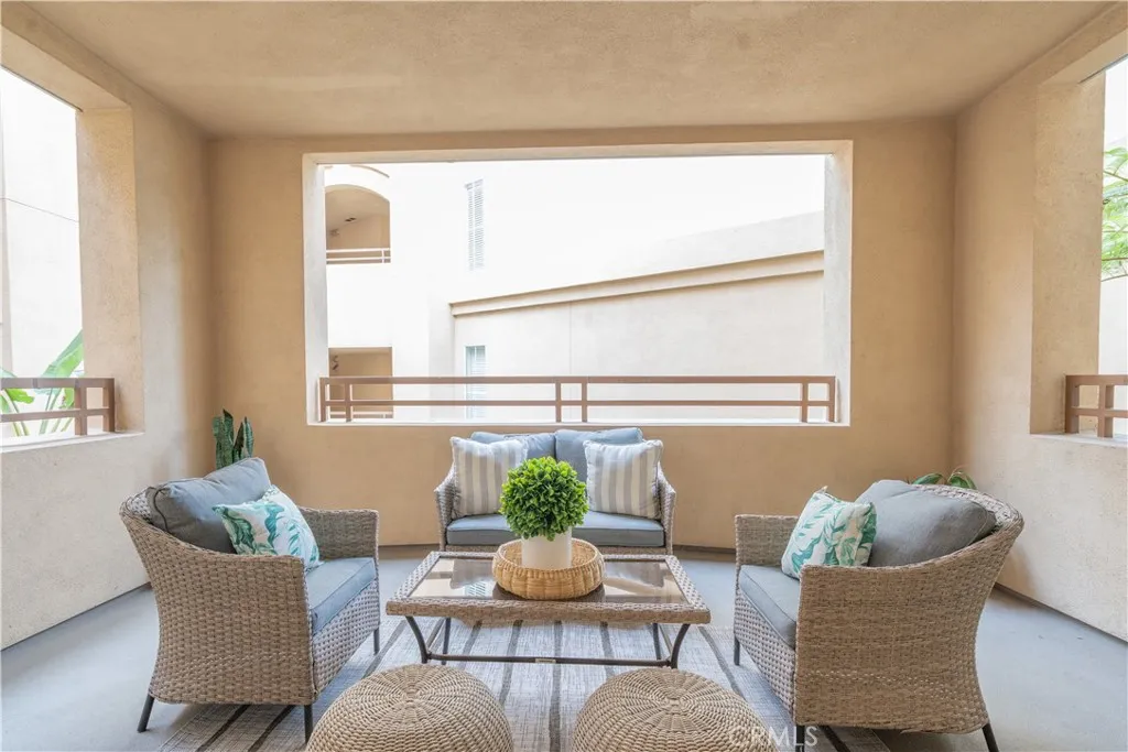 1301 Cabrillo Ave 208, Torrance, California 90501 home-pic-18