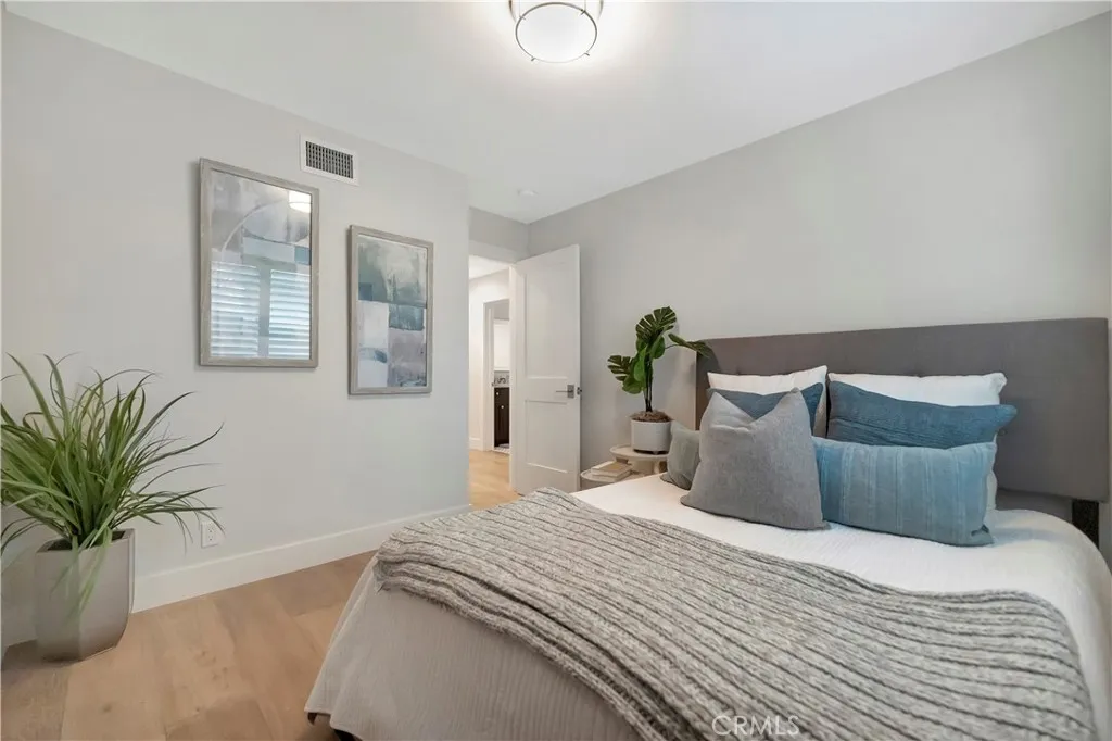 20162 Crater Circle, Huntington Beach, California 92646 home-pic-21