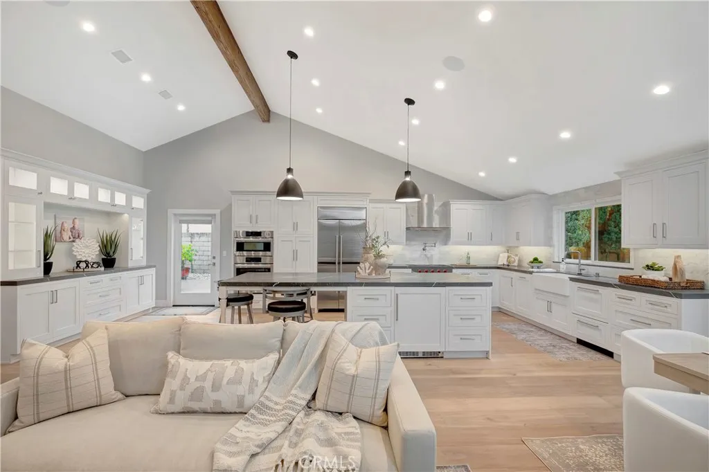 20162 Crater Circle, Huntington Beach, California 92646 home-pic-12