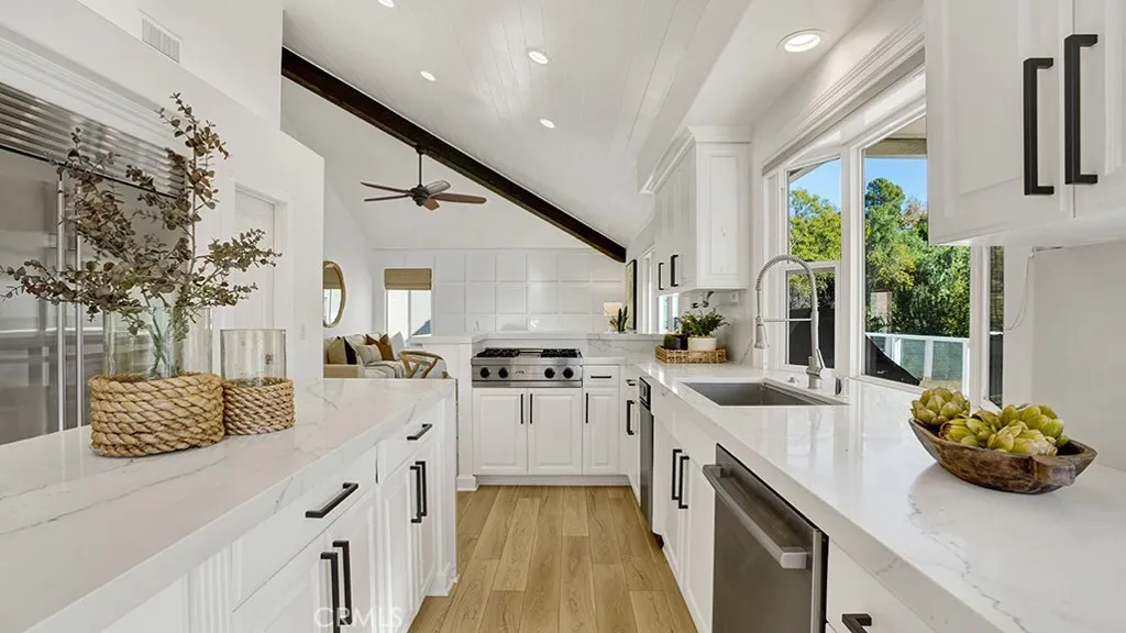 31682 Via Coyote, Coto De Caza, California 92679 home-pic-10