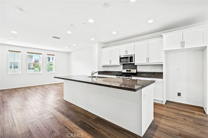 2nd floor kitchen