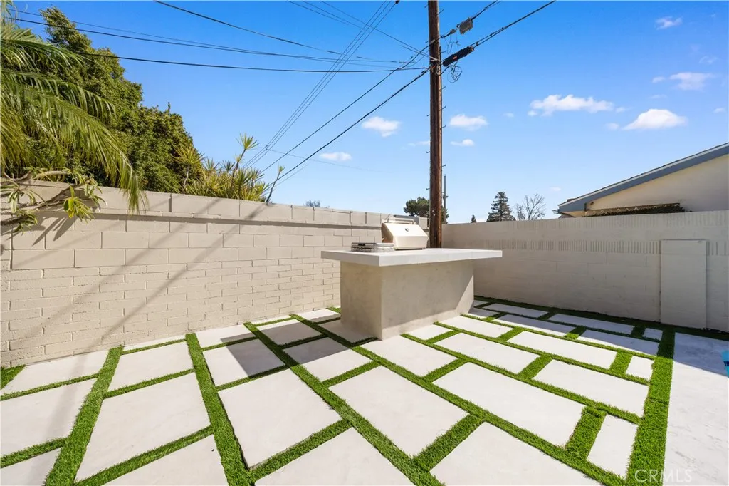 934 E Rose Avenue, Orange, California 92867 home-pic-43