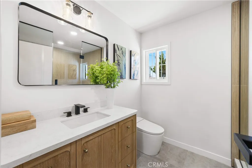 934 E Rose Avenue, Orange, California 92867 home-pic-35