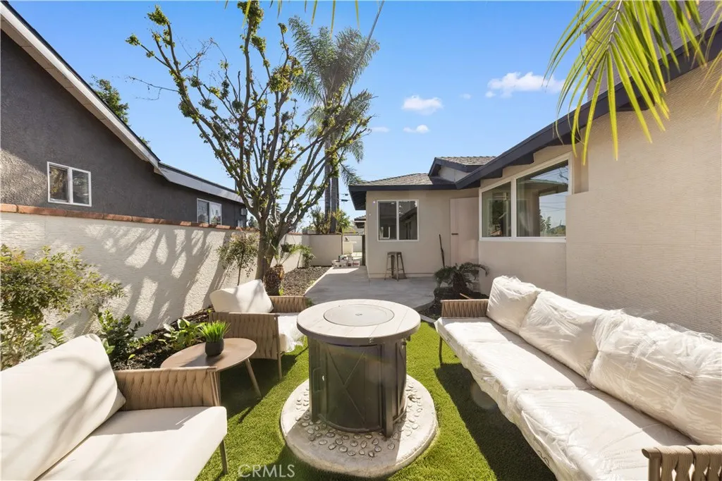 934 E Rose Avenue, Orange, California 92867 home-pic-24