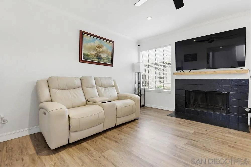 140 E El Norte Parkway 6, Escondido, California 92026 home-pic-6