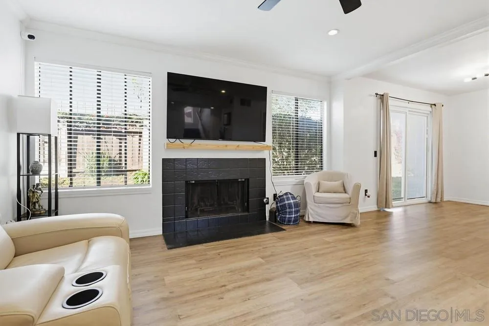 140 E El Norte Parkway 6, Escondido, California 92026 home-pic-9