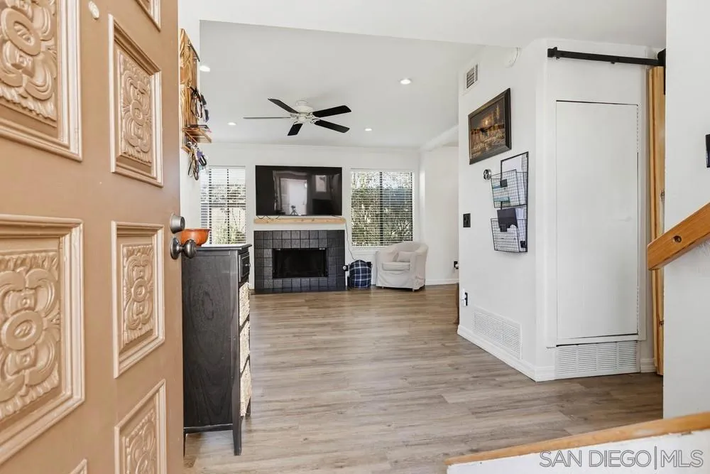 140 E El Norte Parkway 6, Escondido, California 92026 home-pic-4