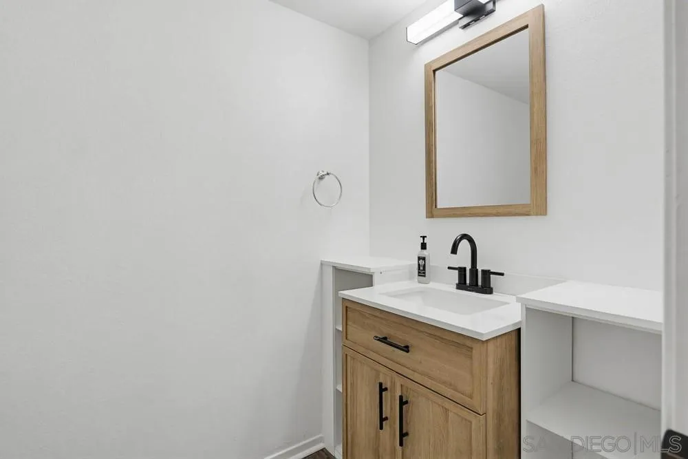 140 E El Norte Parkway 6, Escondido, California 92026 home-pic-8