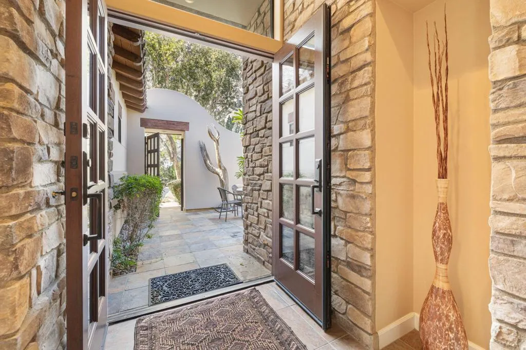 46494 Bradshaw Trail, La Quinta, California 92253 home-pic-9