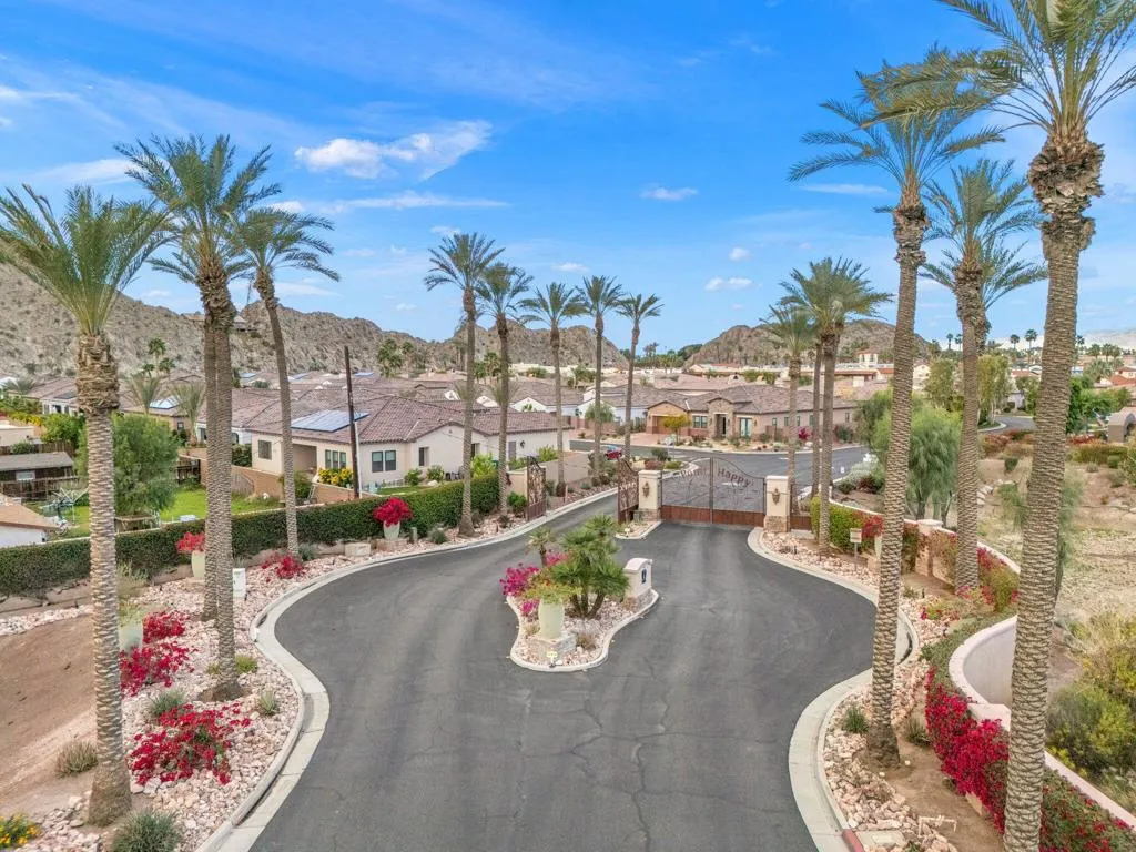 46494 Bradshaw Trail, La Quinta, California 92253 home-pic-50