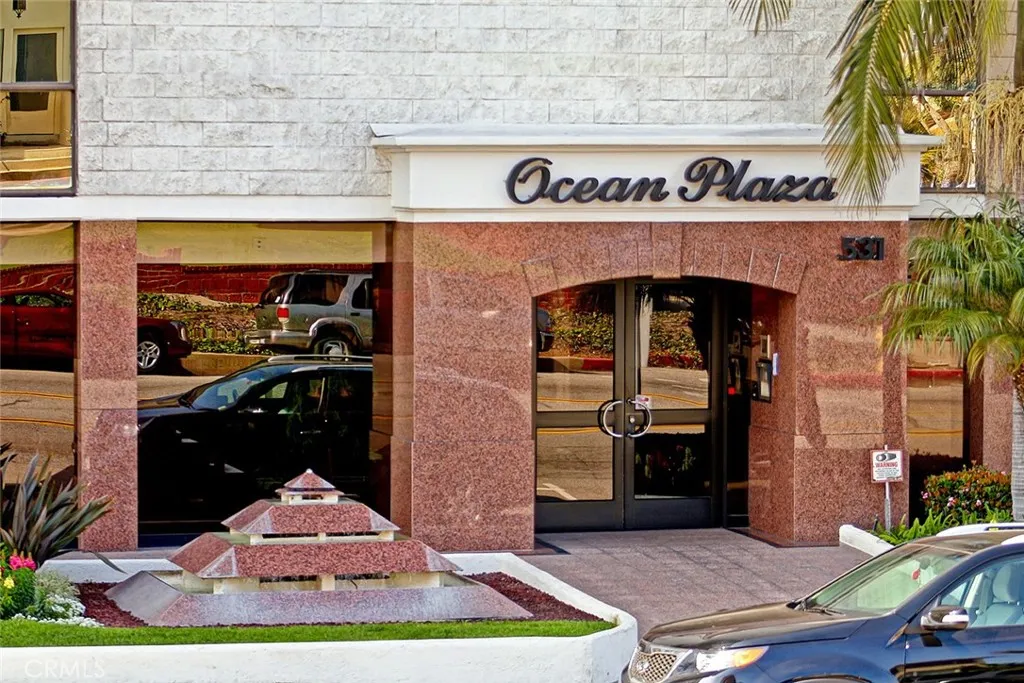 531 Esplanade 303, Redondo Beach, California 90277 home-pic-22