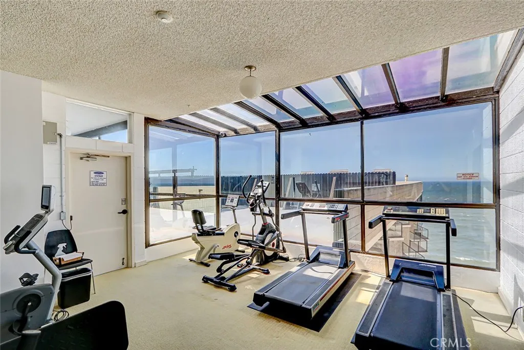 531 Esplanade 303, Redondo Beach, California 90277 home-pic-28