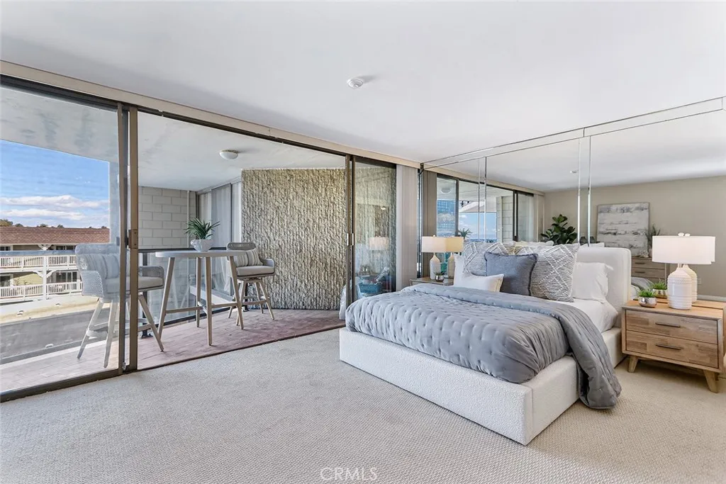 531 Esplanade 303, Redondo Beach, California 90277 home-pic-13