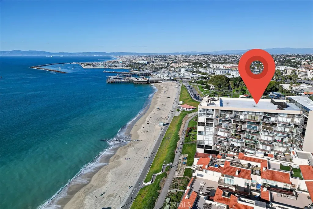 531 Esplanade 303, Redondo Beach, California 90277 home-pic-33