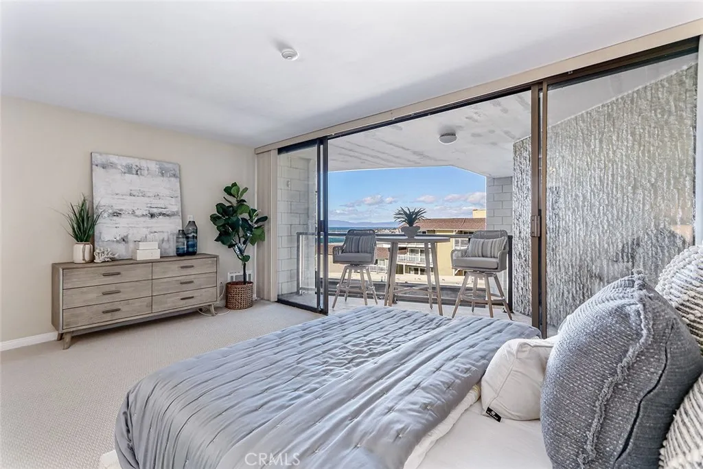 531 Esplanade 303, Redondo Beach, California 90277 home-pic-14