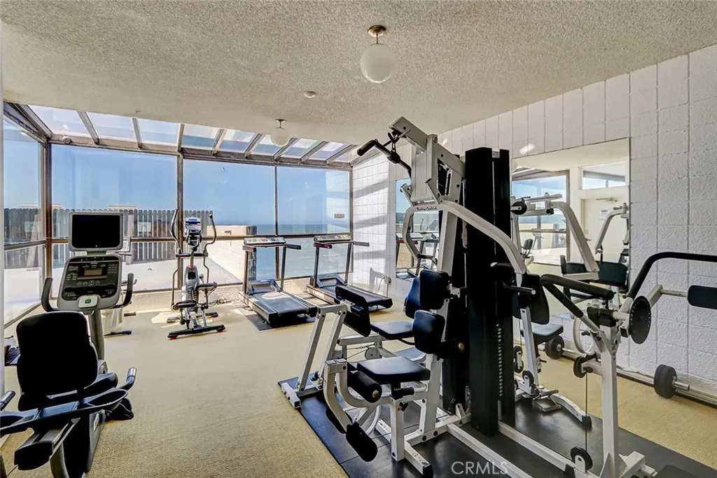 531 Esplanade 303, Redondo Beach, California 90277 home-pic-29