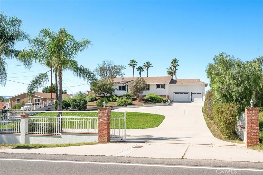 27875 Goetz, Menifee, California 92587 home-pic-1