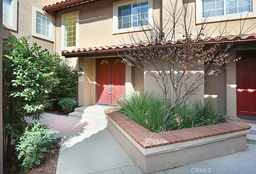 207 Pasto Rico, Rancho Santa Margarita, California 92688 home-pic-1