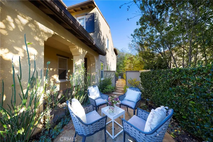 Front yard sitting area
